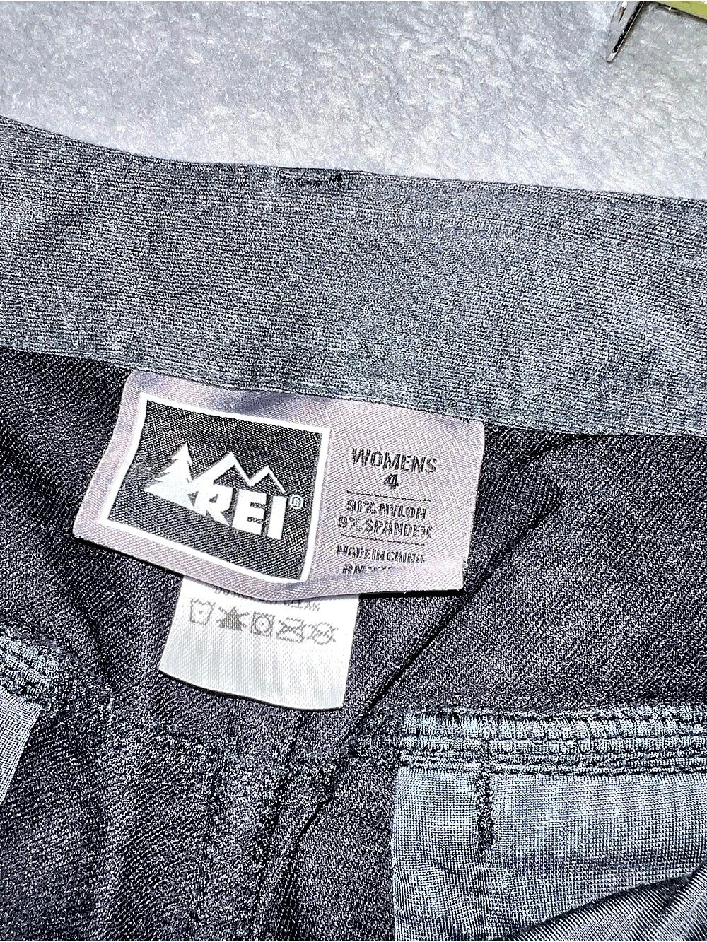 REI Mistral Softshell Pants Women's 4 Black Hiking Climbing Outdoor Snowshoeing - Picture 4 of 4